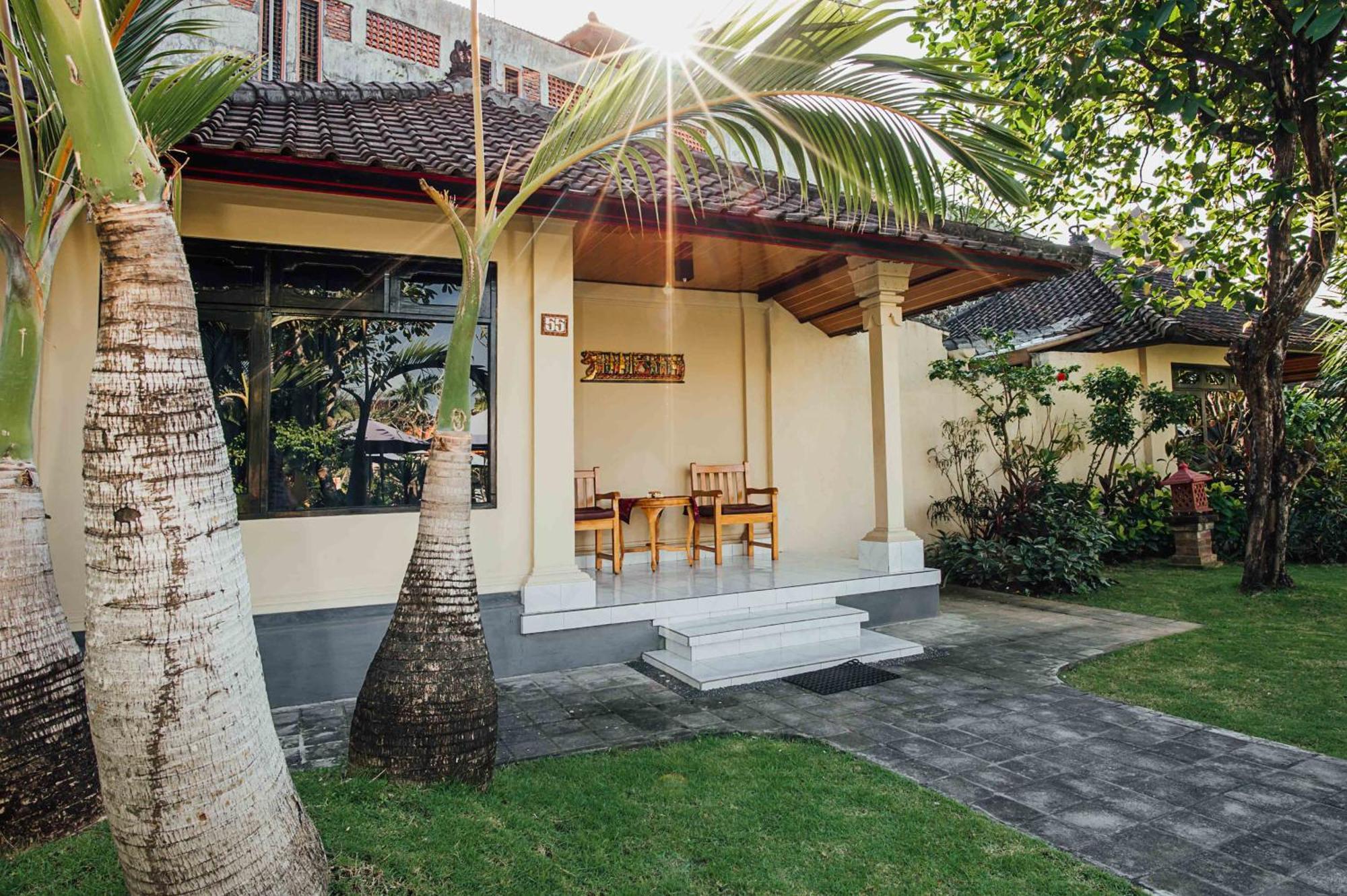 Kuta Puri Bungalows, Villas And Resort Exterior foto